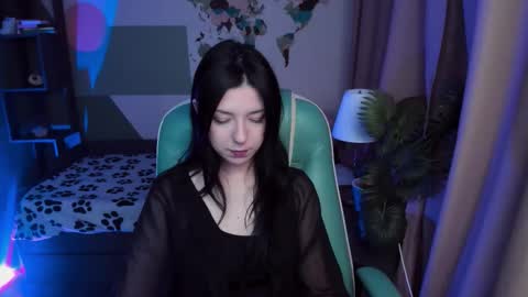 Azaliya online show from December 3, 2025, 5:26 am