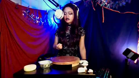 Snapshot of azazelgains chatting on December 7, 2024, 9:39 am Azazel online show from December 7, 2024, 9:39 am