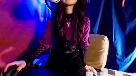 Snapshot of azazelgains chatting on January 18, 2025, 2:14 am Azazel online show from January 18, 2025, 2:14 am