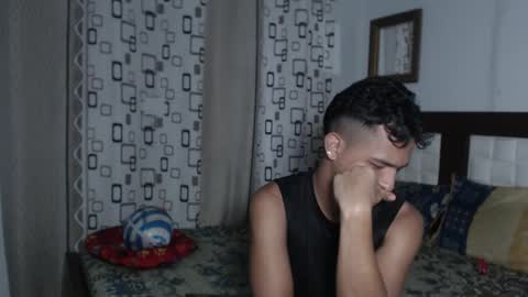 Snapshot of aziel_pantoja chatting on September 30, 2025, 10:37 pm Aziel Pantoja online show from September 30, 2025, 10:37 pm