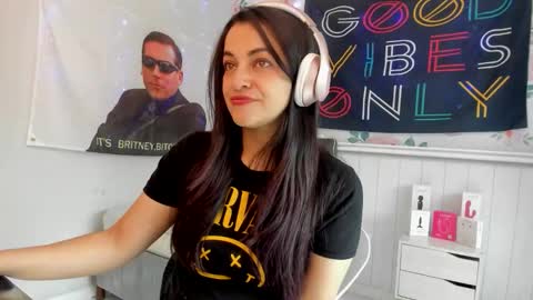Snapshot of azucenaxxxgp chatting on October 18, 2025, 3:13 pm Azucena R online show from October 18, 2025, 3:13 pm