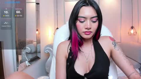 Azura online show from February 25, 2025, 10:18 pm