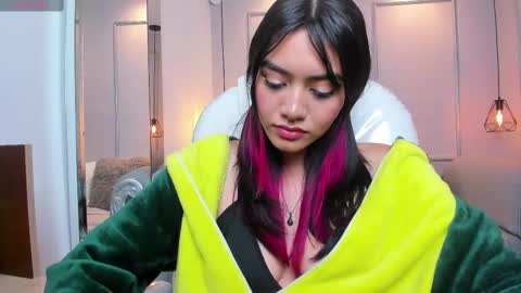 Azura online show from March 11, 2025, 10:42 pm