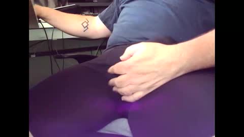 Snapshot of b_not_b chatting on November 8, 2025, 5:56 pm b_not_b online show from November 8, 2025, 5:56 pm