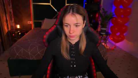 Snapshot of babe_dollie chatting on February 13, 2025, 7:24 am Babe online show from February 13, 2025, 7:24 am