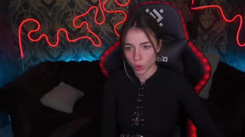 Snapshot of babe_dollie chatting on March 5, 2025, 10:33 am Babe online show from March 5, 2025, 10:33 am