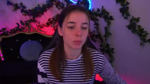 Snapshot of babe_dollie chatting on October 28, 2025, 8:18 am Babe online show from October 28, 2025, 8:18 am