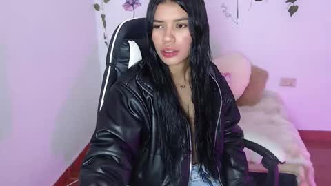 babenik_666 online show from November 3, 2025, 3:41 am