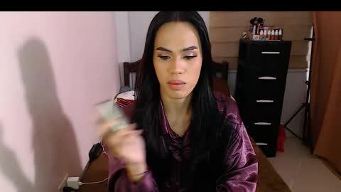 Nathalia online show from October 4, 2025, 8:29 pm