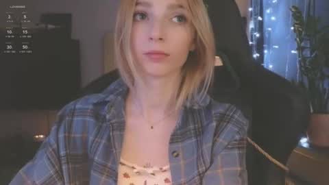 baby gopn1k online show from December 13, 2024, 5:05 am