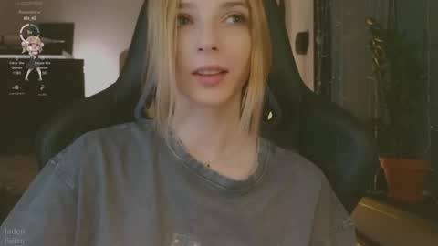 baby gopn1k online show from December 24, 2024, 5:16 am