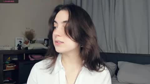 Snapshot of baby_is_ready chatting on December 2, 2025, 6:52 am Emily online show from December 2, 2025, 6:52 am