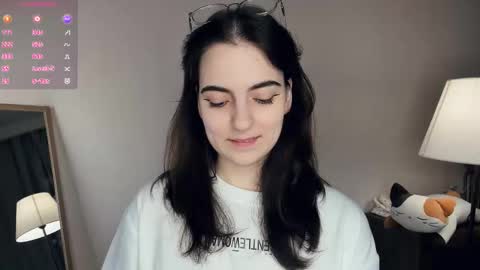 Snapshot of baby_is_ready chatting on December 17, 2025, 7:03 am Emily online show from December 17, 2025, 7:03 am