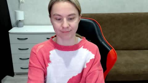 baby_kitte online show from November 13, 2025, 4:11 am