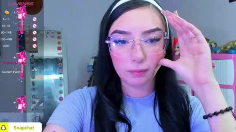 lily online show from October 9, 2025, 2:37 pm