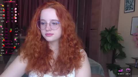 Snapshot of baby_little_fox chatting on October 9, 2025, 11:30 am baby_little_fox online show from October 9, 2025, 11:30 am