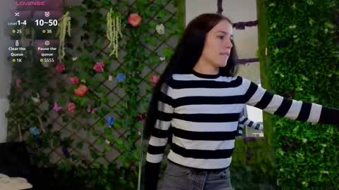 Baby Nico online show from October 16, 2025, 4:41 pm