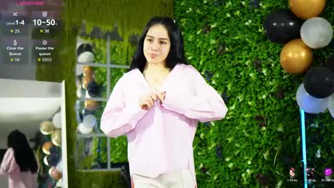 Baby Nico online show from November 19, 2025, 5:46 pm