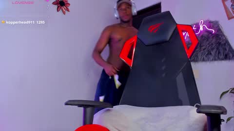 FOLLOW ME  online show from January 13, 2025, 12:51 am