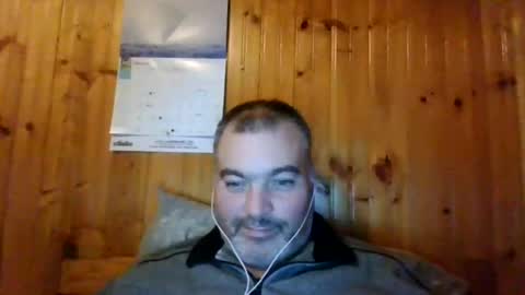 Snapshot of babybaby83 chatting on January 5, 2025, 11:12 pm Darren online show from January 5, 2025, 11:12 pm