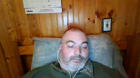 Snapshot of babybaby83 chatting on February 26, 2025, 3:08 pm Darren online show from February 26, 2025, 3:08 pm