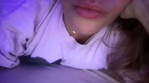 babyboo727 online show from December 4, 2025, 9:23 pm