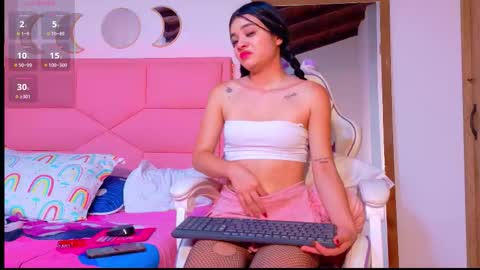 mia online show from December 13, 2025, 7:53 pm