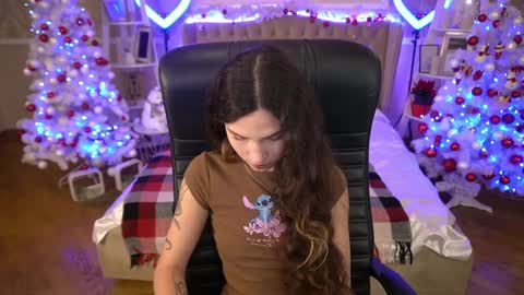 Snapshot of babyflowerr chatting on December 22, 2024, 8:14 pm Sasha online show from December 22, 2024, 8:14 pm