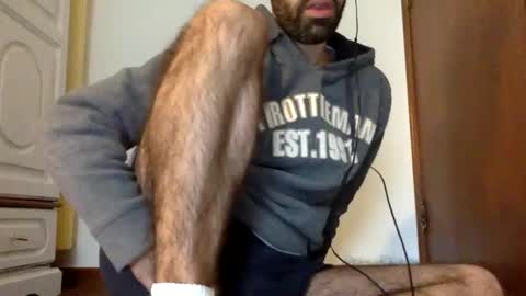 Snapshot of babyhardy chatting on February 1, 2025, 9:43 am Tom A.    online show from February 1, 2025, 9:43 am