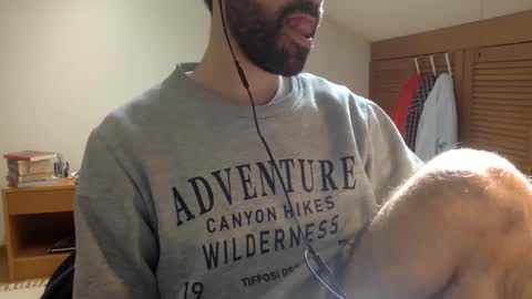 Snapshot of babyhardy chatting on March 6, 2025, 2:51 pm Tom A.    online show from March 6, 2025, 2:51 pm