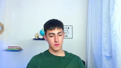 Snapshot of babymaik chatting on December 19, 2024, 12:02 am babymaik online show from December 19, 2024, 12:02 am