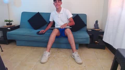 Snapshot of babymaik chatting on February 25, 2025, 5:25 pm babymaik online show from February 25, 2025, 5:25 pm