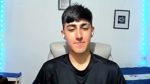 Snapshot of babymaik chatting on November 17, 2025, 5:24 am babymaik online show from November 17, 2025, 5:24 am