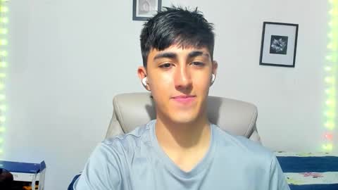 Snapshot of babymaik chatting on November 20, 2025, 6:57 am babymaik online show from November 20, 2025, 6:57 am