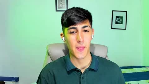 Snapshot of babymaik chatting on December 4, 2025, 7:33 pm babymaik online show from December 4, 2025, 7:33 pm