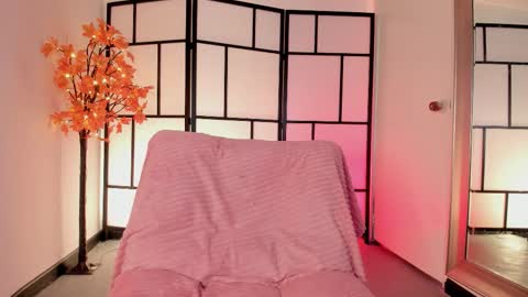 Babie online show from November 20, 2025, 9:42 am