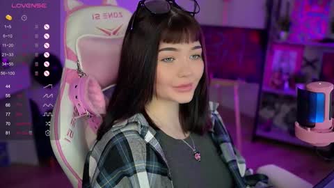 Snapshot of babyroxynill chatting on December 4, 2024, 11:02 pm Nika online show from December 4, 2024, 11:02 pm