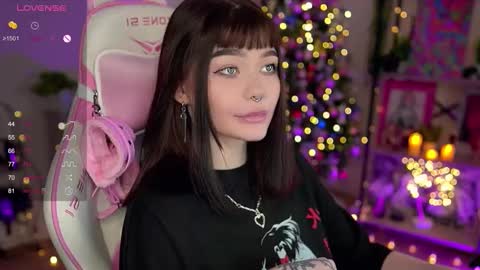 Snapshot of babyroxynill chatting on December 21, 2024, 10:51 pm Nika online show from December 21, 2024, 10:51 pm