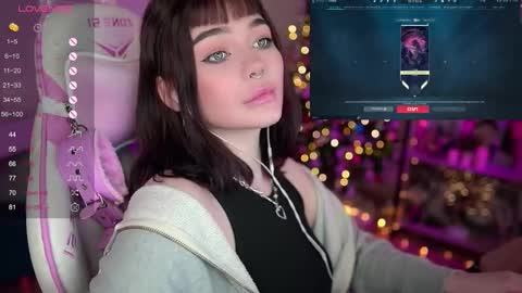 Snapshot of babyroxynill chatting on January 12, 2025, 2:14 am Nika online show from January 12, 2025, 2:14 am