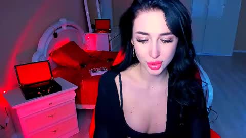 Snapshot of bad_desire chatting on December 17, 2024, 11:28 am Miss Desire...do you remember online show from December 17, 2024, 11:28 am