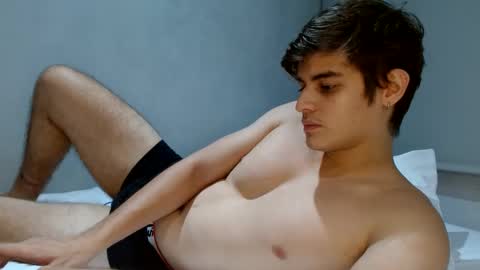 Snapshot of badbunny_69_ chatting on January 22, 2025, 5:26 am badbunny_69_ online show from January 22, 2025, 5:26 am