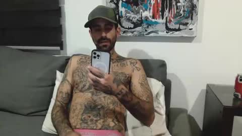Snapshot of badcouple_ chatting on September 24, 2025, 12:36 am BadCouple  online show from September 24, 2025, 12:36 am