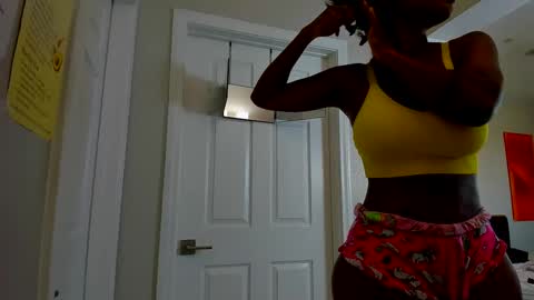 Snapshot of badgurldnay chatting on September 17, 2025, 3:46 pm badgurldnay online show from September 17, 2025, 3:46 pm