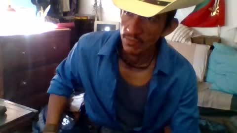 Mexican livin Off the Wall online show from February 27, 2025, 11:26 pm