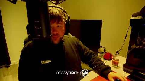 Snapshot of baftez chatting on December 30, 2024, 12:20 pm Baffels online show from December 30, 2024, 12:20 pm