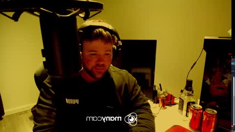 Snapshot of baftez chatting on March 10, 2025, 2:26 pm Baffels online show from March 10, 2025, 2:26 pm