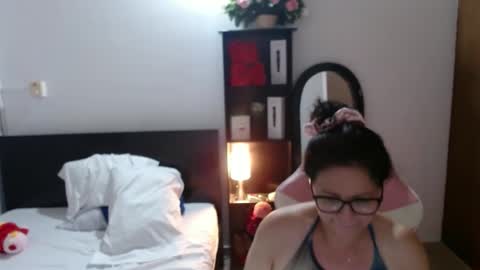 sandra online show from September 28, 2025, 12:49 am