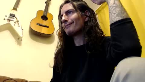 Bailey online show from November 11, 2025, 12:43 am