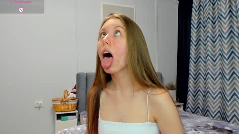 Snapshot of bam_bi chatting on January 17, 2025, 11:51 pm Kira online show from January 17, 2025, 11:51 pm