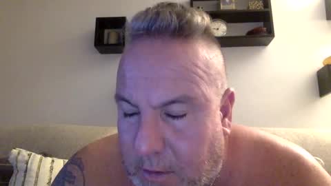 Snapshot of banana5289 chatting on December 10, 2024, 2:05 am banana5289 online show from December 10, 2024, 2:05 am